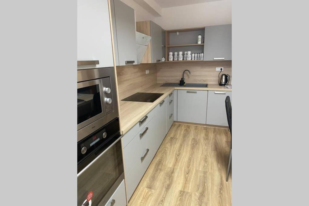 Apartman Solax, Ucnovska 8, Kosice Saca Экстерьер фото
